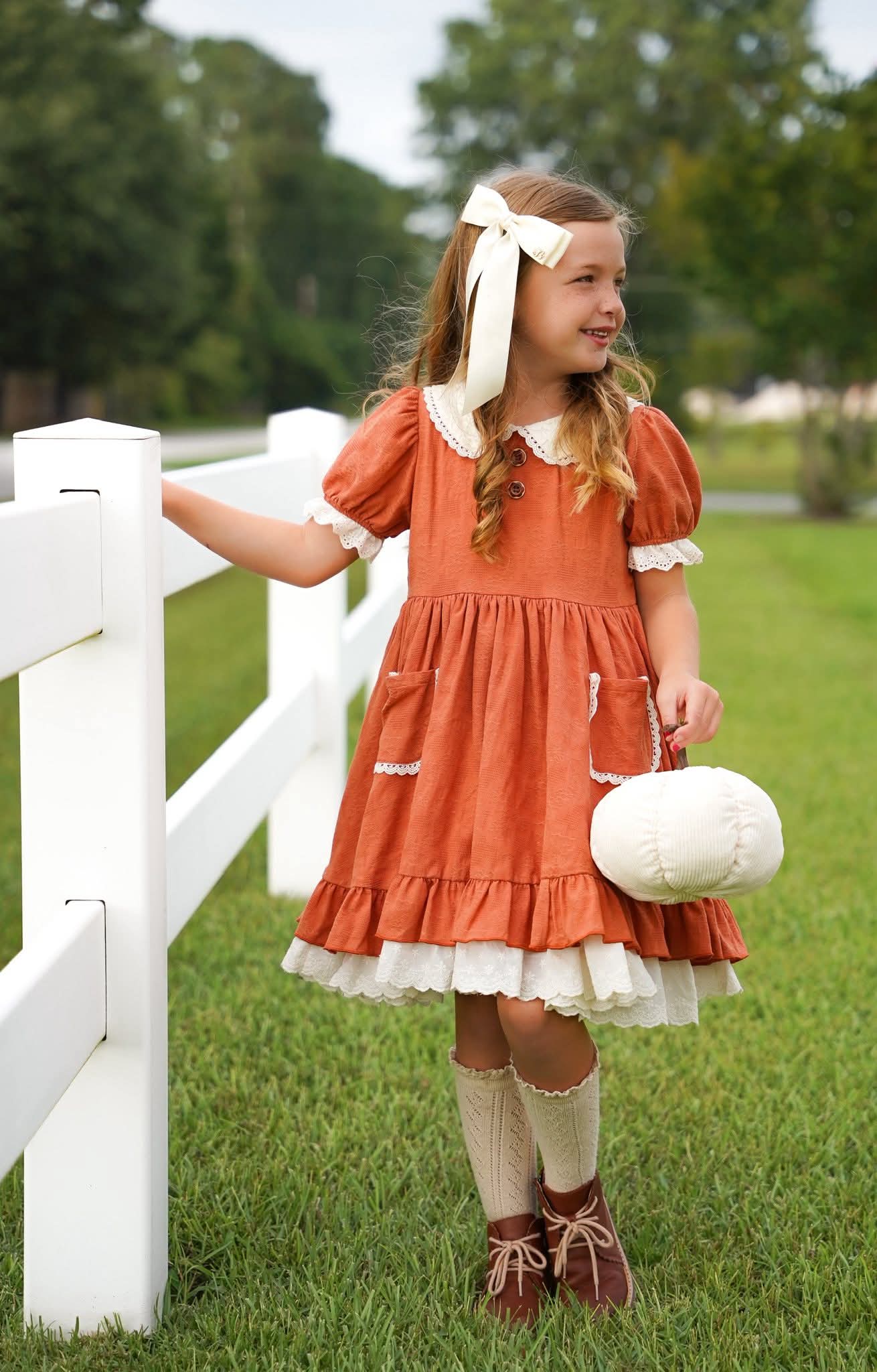 Extras (2025 Thanksgiving) Vintage Peter Pan Collar Dress