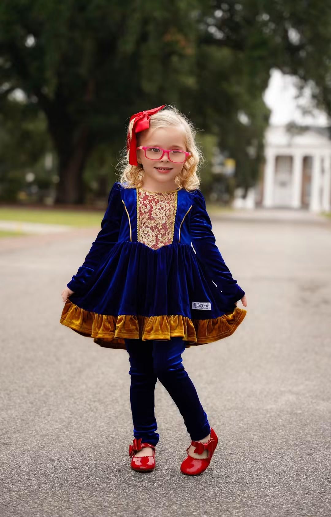 (2026 Velvet Princess Playsets) Fairest Of Them All