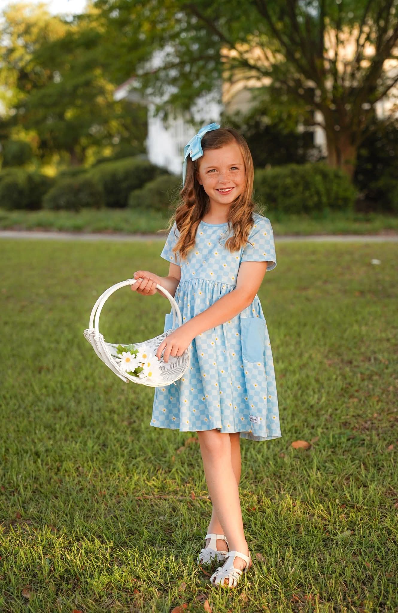 Extras (2026 BTS Staples) Daisy Twirl