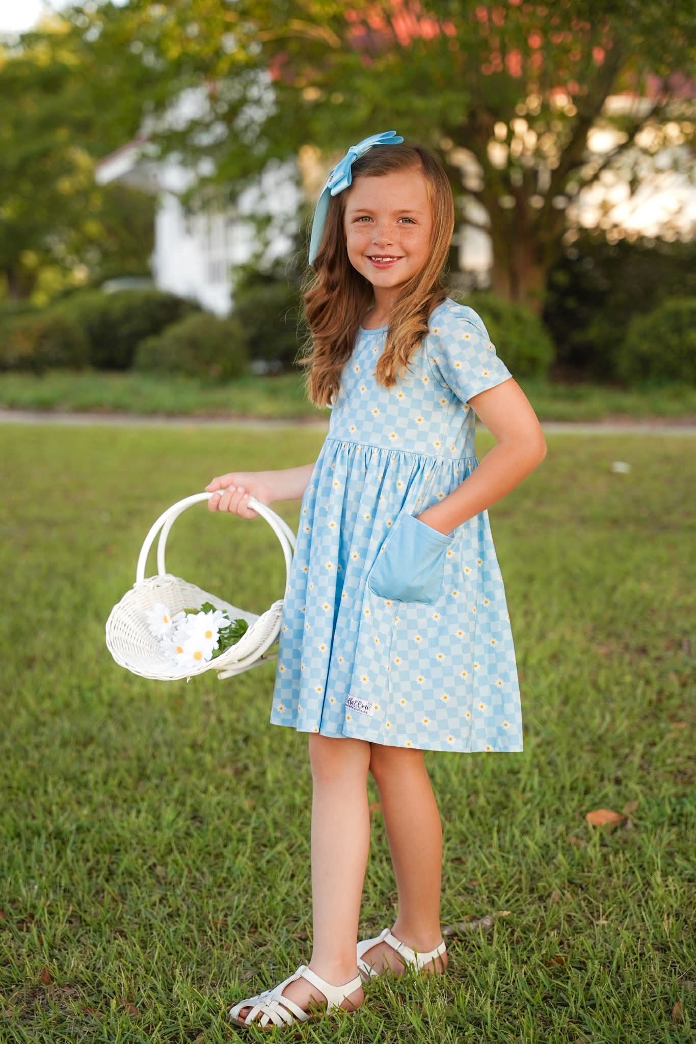Extras (2026 BTS Staples) Daisy Twirl