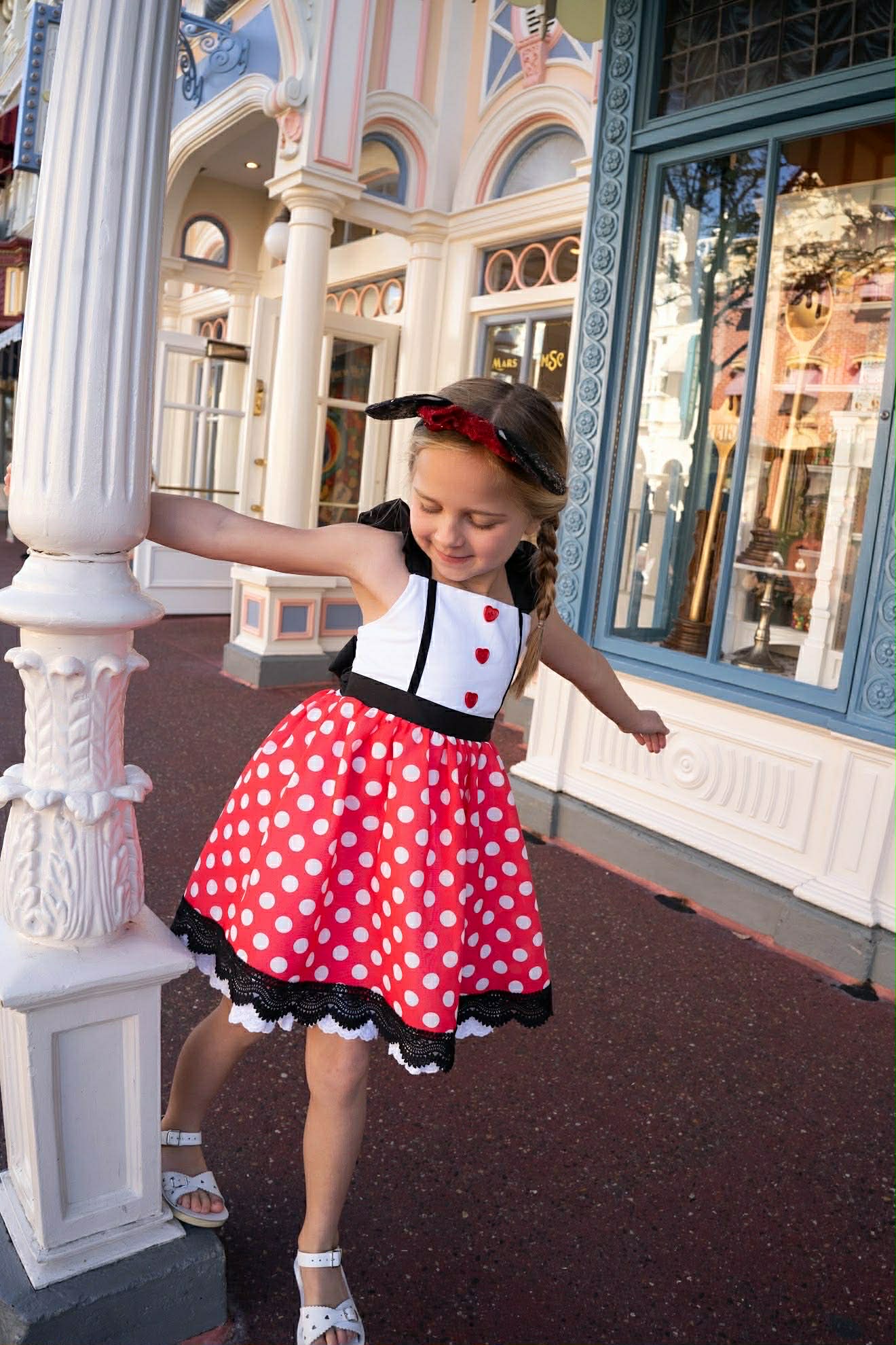 Extras (2026 Character Surprises) Mouse Pals Dress