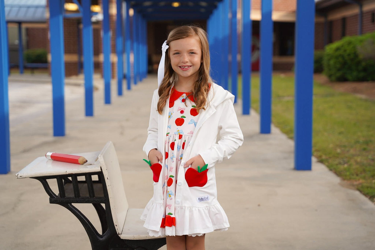 Extras (2026 Apple Collection) Apple Pocket Cardigan