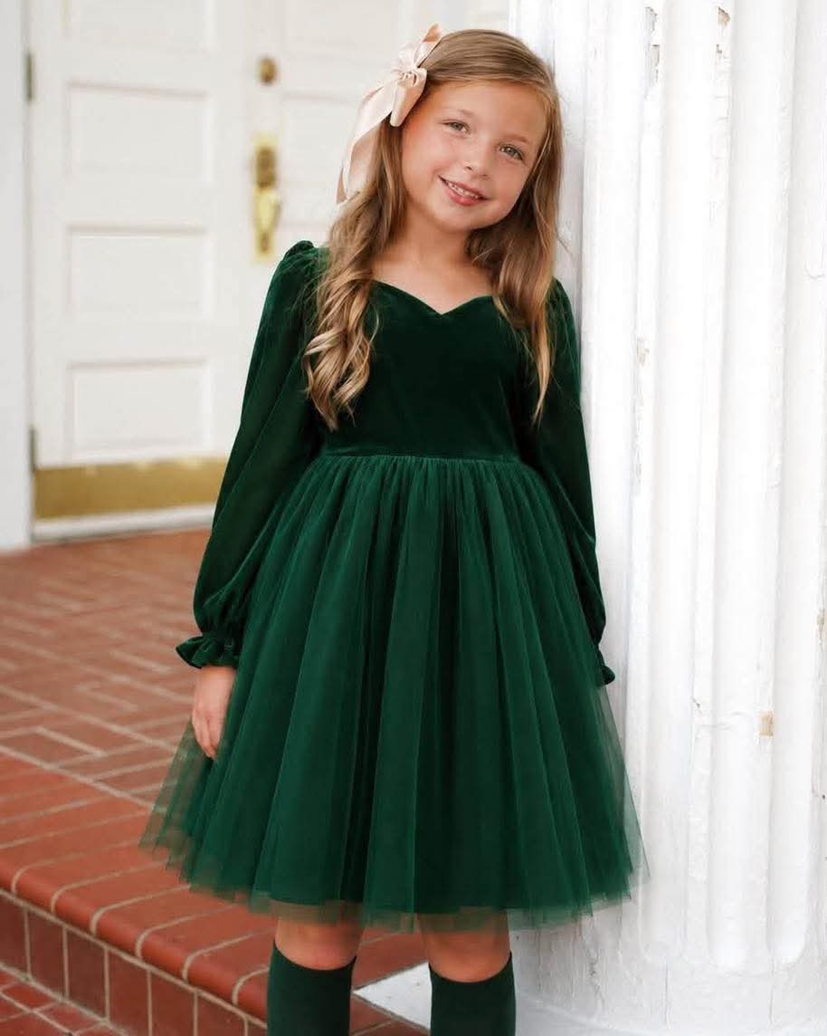 (2026 Timeless Christmas) Evergreen Elegance