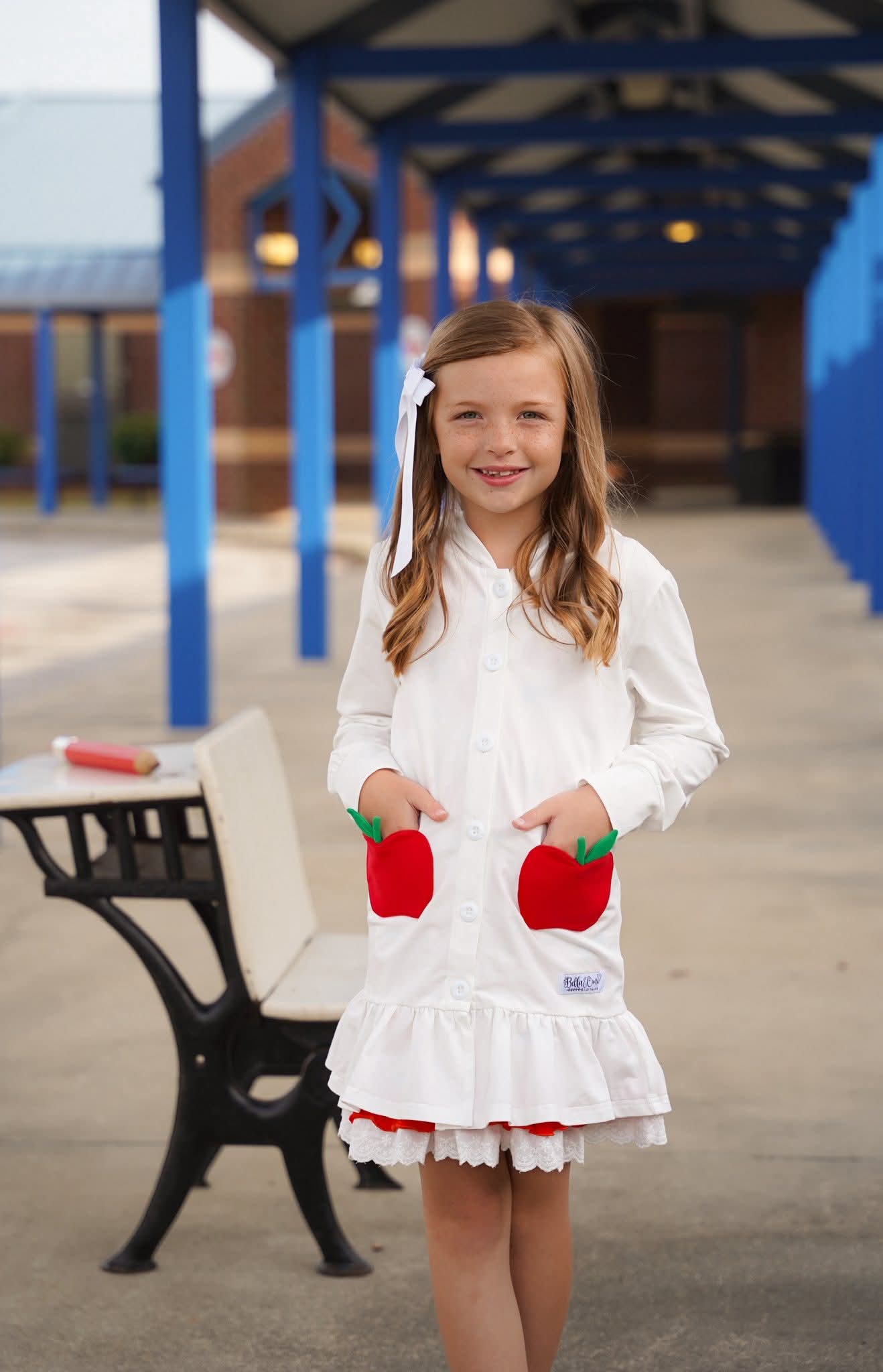 Extras (2026 Apple Collection) Apple Pocket Cardigan