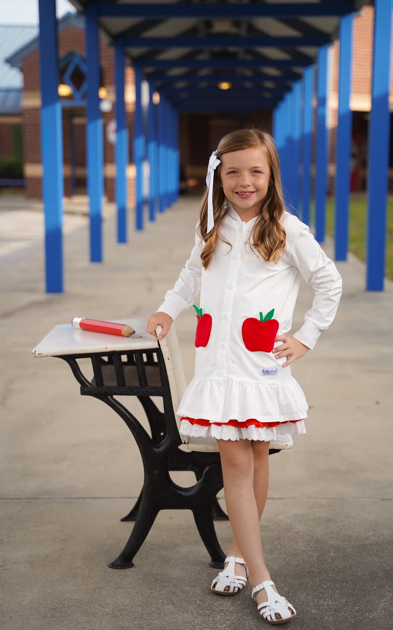 Extras (2026 Apple Collection) Apple Pocket Cardigan