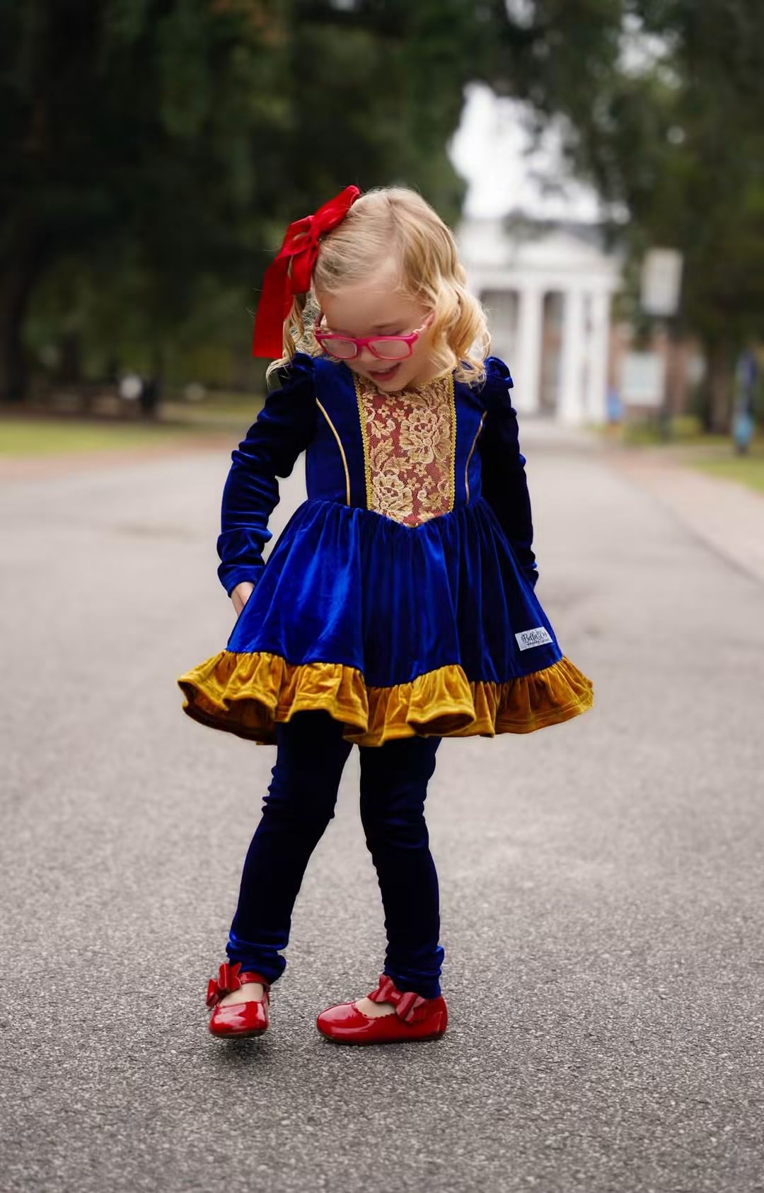 (2026 Velvet Princess Playsets) Fairest Of Them All